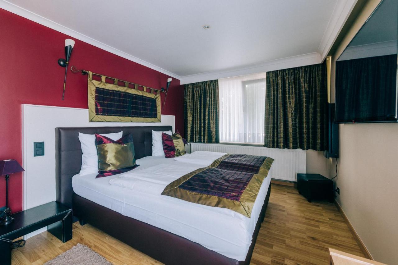 Hotel De Kalvaar Нинове Экстерьер фото