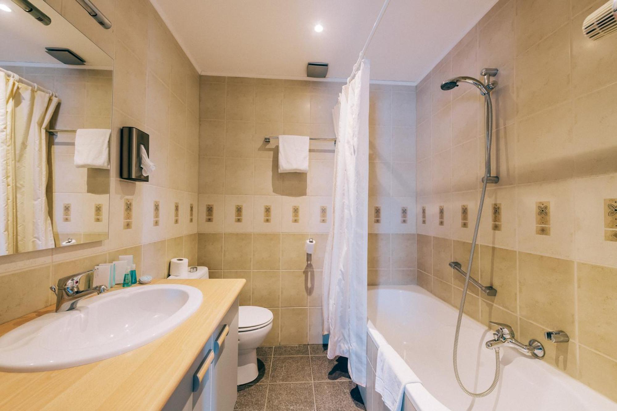 Hotel De Kalvaar Нинове Экстерьер фото